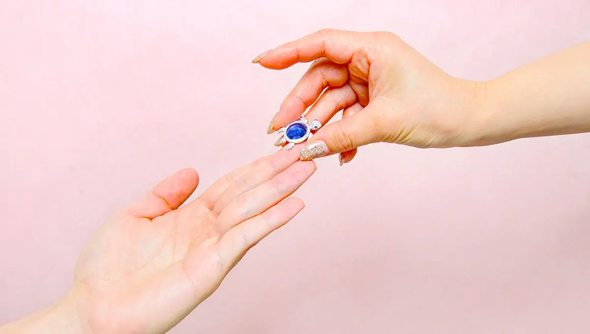 [メインイメージ]ことほぎのホームページ制作実績「福岡宝石市場」