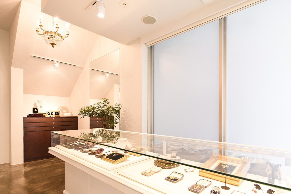 [写真] ANTIQUE GALLERY VIA